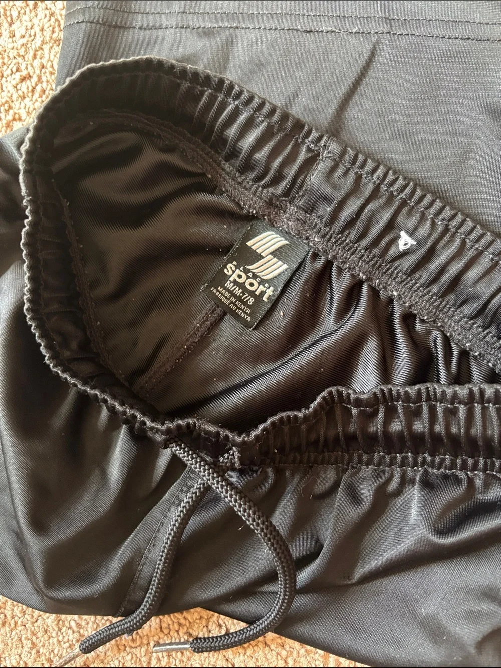 N/A comfortable black